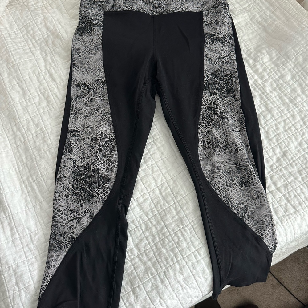 Lululemon Black and White Patterned Leggings